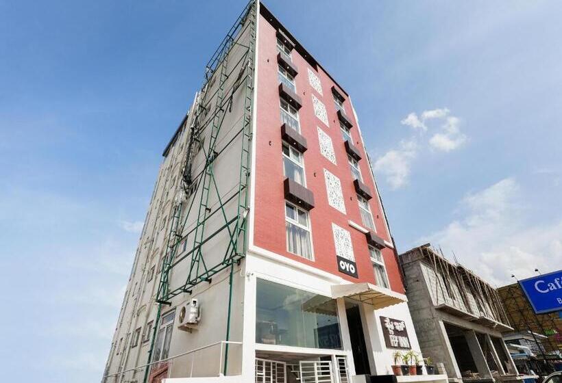 בית מלון כפרי Collection O M&m Hospitality Kiap Airport Back Gate