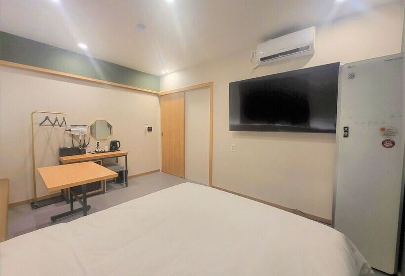 בית מלון כפרי Leo