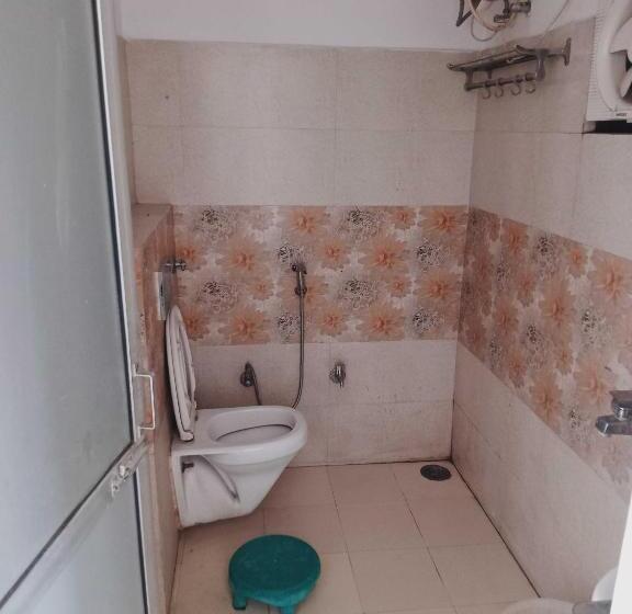 هتل Relax Home Stay