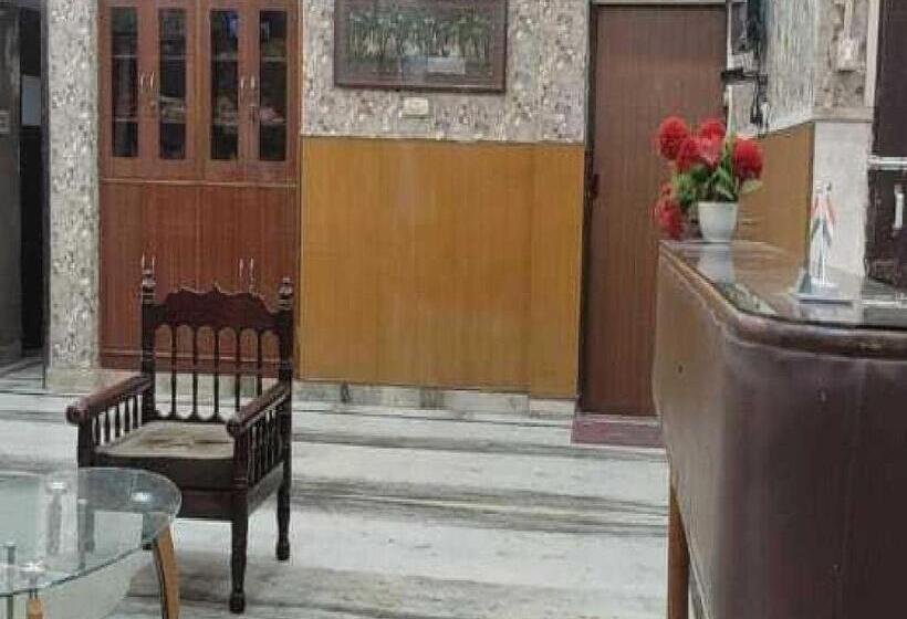 هتل Relax Home Stay