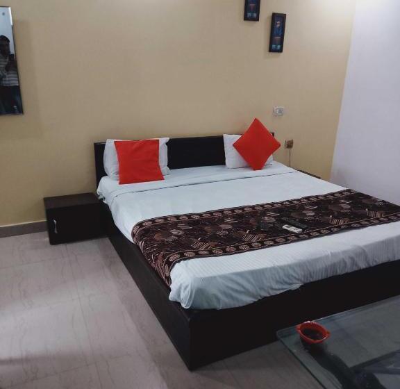 هتل Relax Home Stay