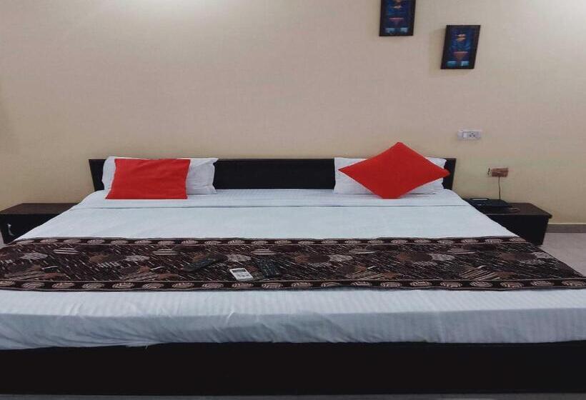 هتل Relax Home Stay