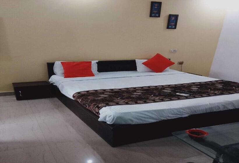 هتل Relax Home Stay