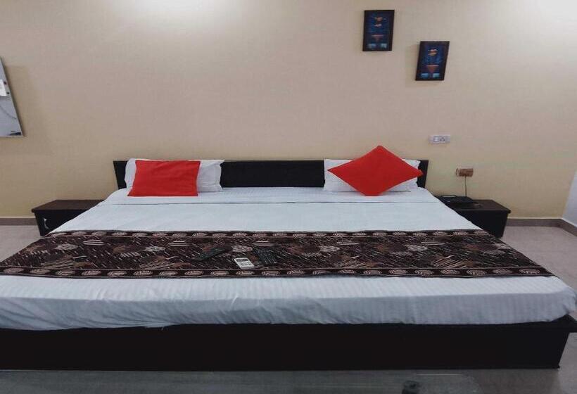 هتل Relax Home Stay