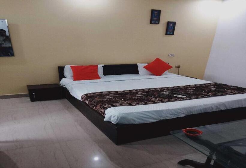 هتل Relax Home Stay