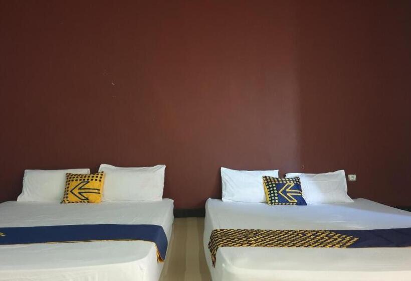 هتل Spot On 92842 Homestay Balearjosari