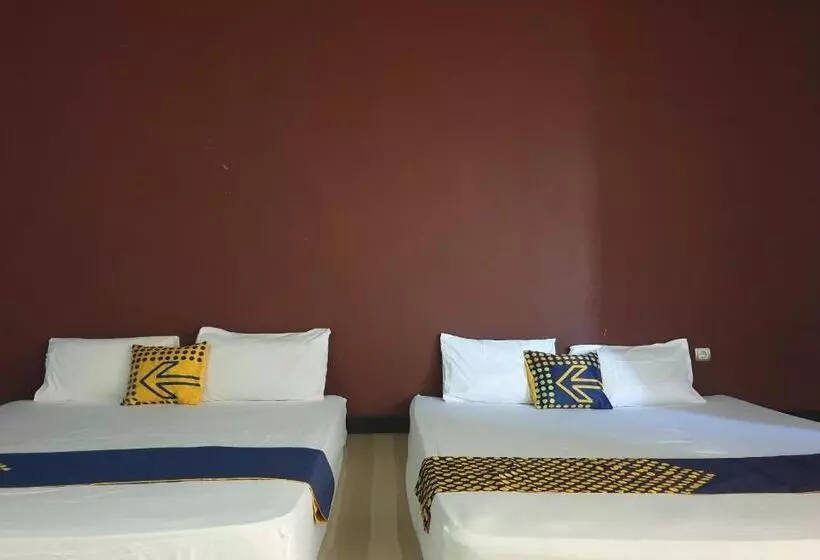 Hotelli Spot On 92842 Homestay Balearjosari