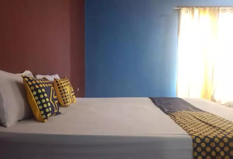 Hotelli Spot On 92842 Homestay Balearjosari