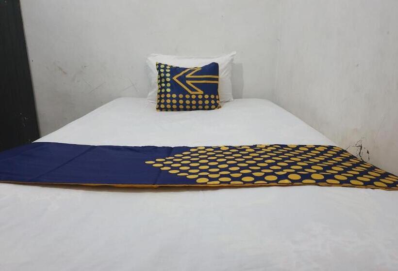 هتل Spot On 92842 Homestay Balearjosari