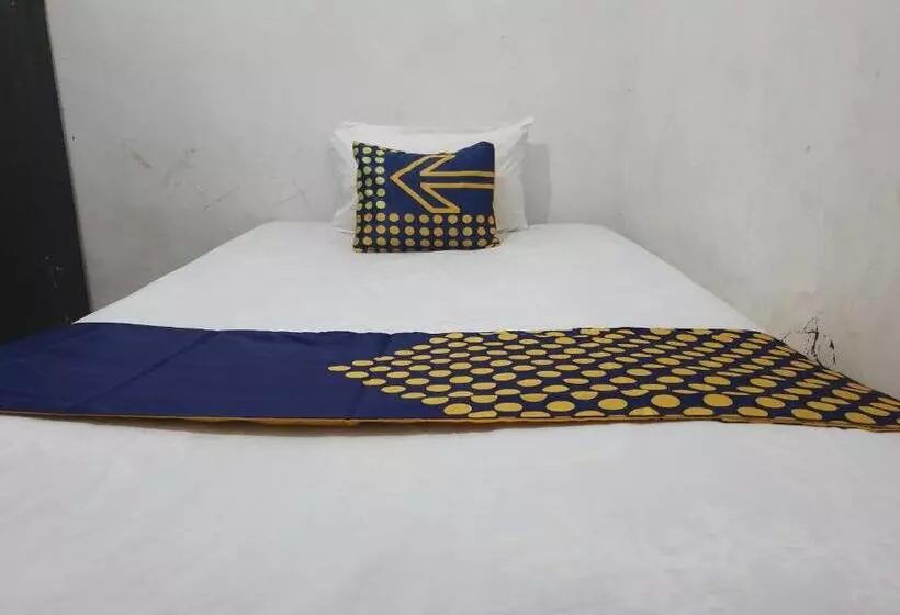 Hotelli Spot On 92842 Homestay Balearjosari