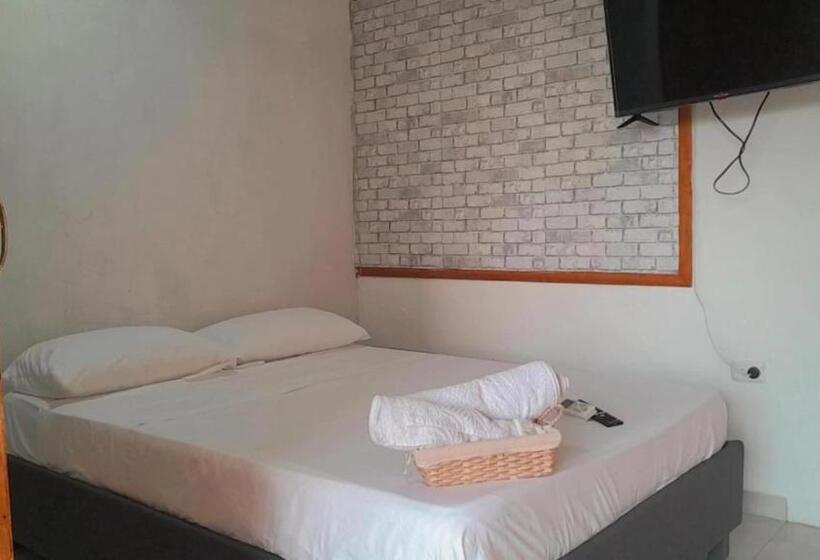 پانسیون Hostal La Boquilla