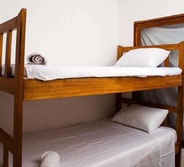 پانسیون Hostal La Boquilla