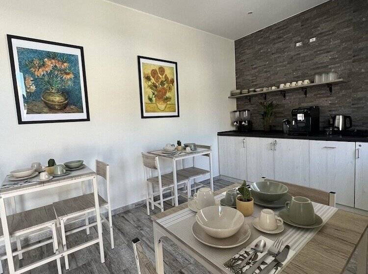 膳宿费 Kalasó Design Guest House   Rome Airport