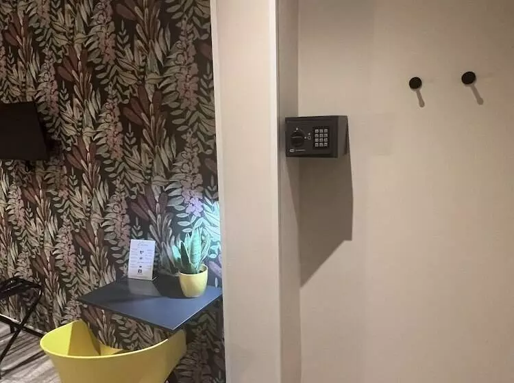 پانسیون Kalasó Design Guest House   Rome Airport