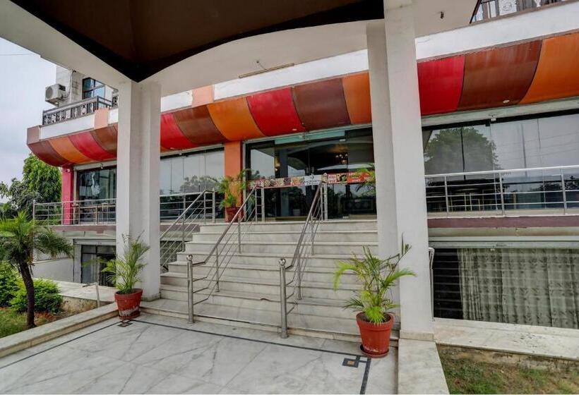 Collection O Hotel King Bird And Restaurants