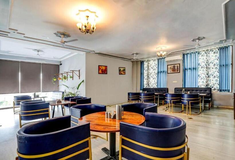 Collection O Hotel King Bird And Restaurants