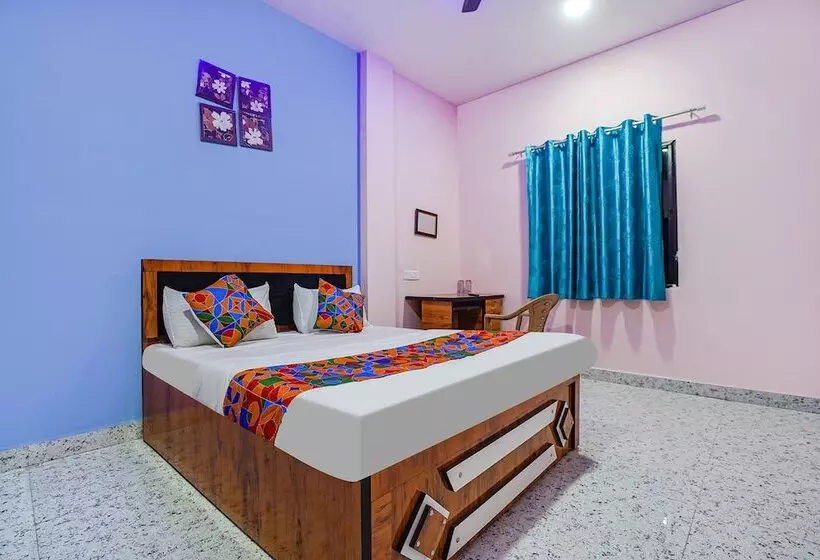 Hotelli Fabexpress Evaan Deluxe Rooms