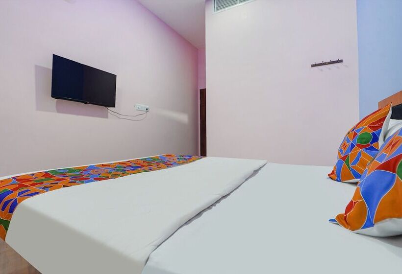 Отель Fabexpress Evaan Deluxe Rooms