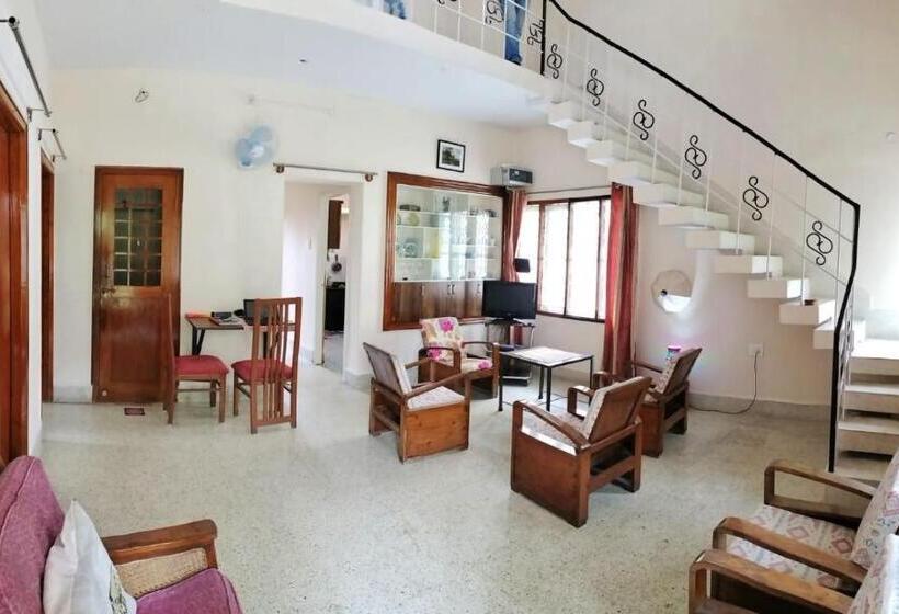 膳宿费 Raintree Garden