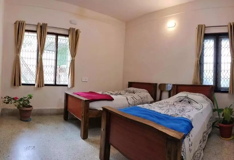 Majatalo Raintree Garden