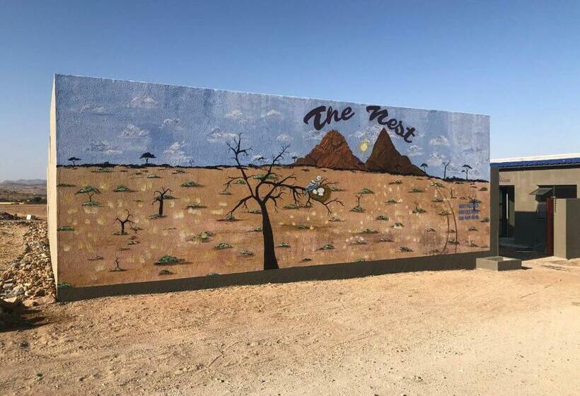 پانسیون The Nest Overnight And Accommodation Usakos