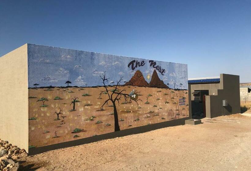 پانسیون The Nest Overnight And Accommodation Usakos