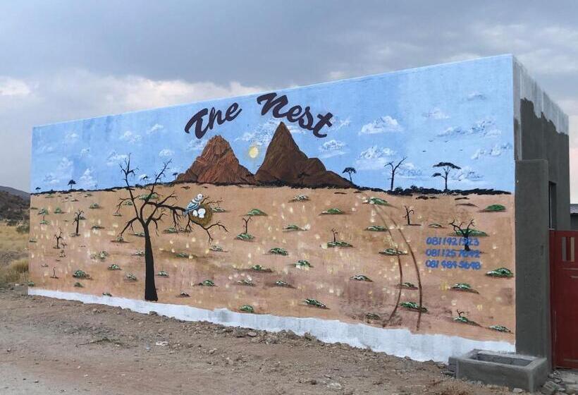 پانسیون The Nest Overnight And Accommodation Usakos