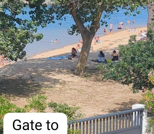 پانسیون Waterview Maison Mitoyenne