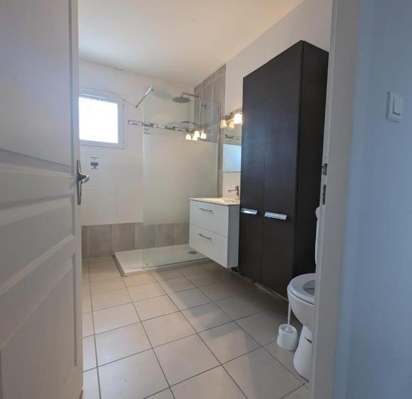 پانسیون Waterview Maison Mitoyenne