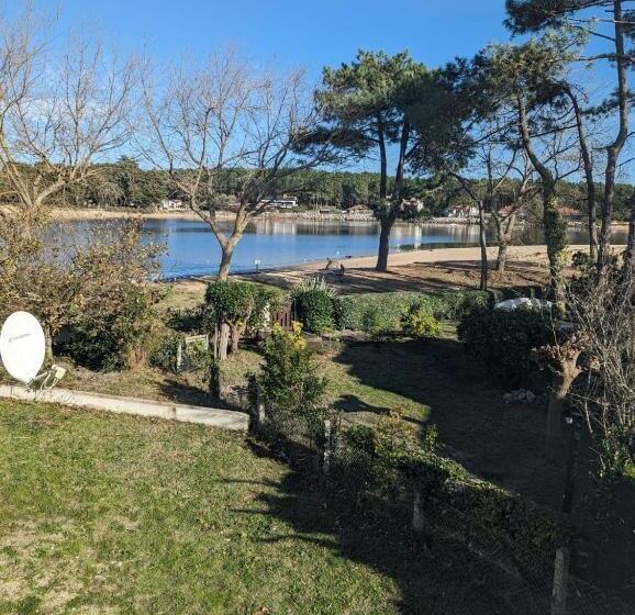 پانسیون Waterview Maison Mitoyenne