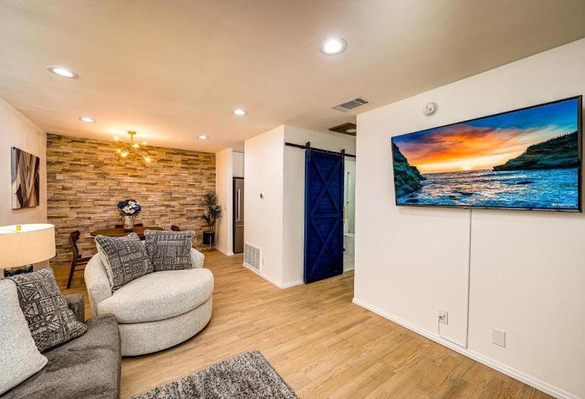 Palm Springs Blue Desert Condo!