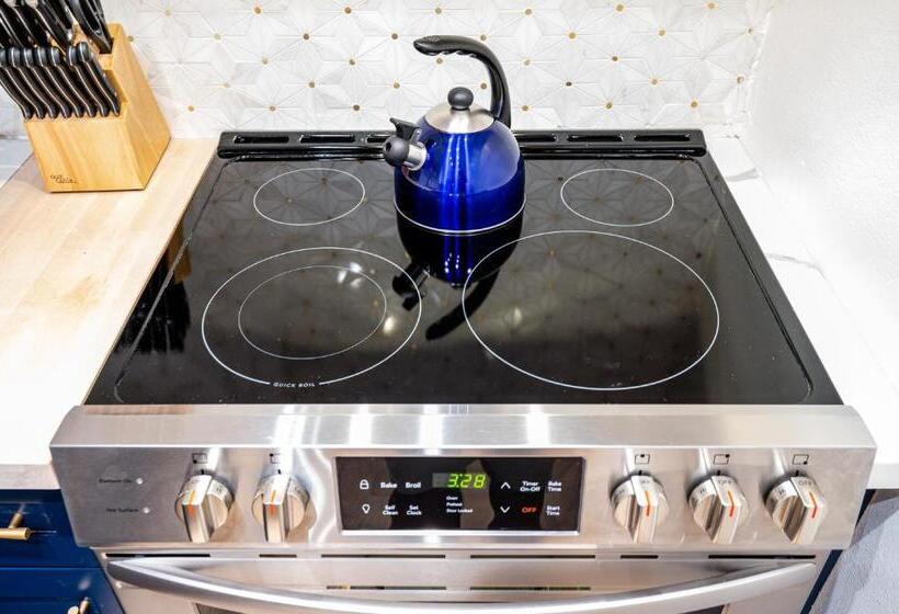 Palm Springs Blue Desert Condo!