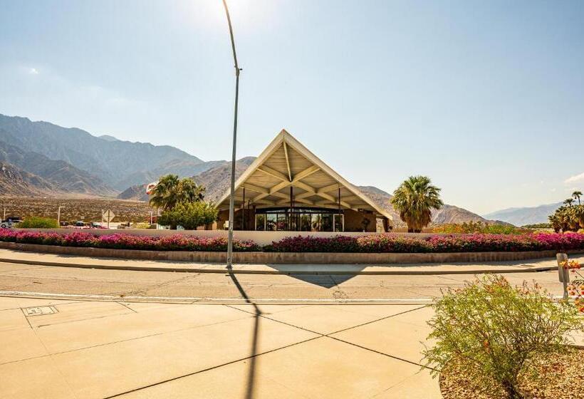 Palm Springs Blue Desert Condo!