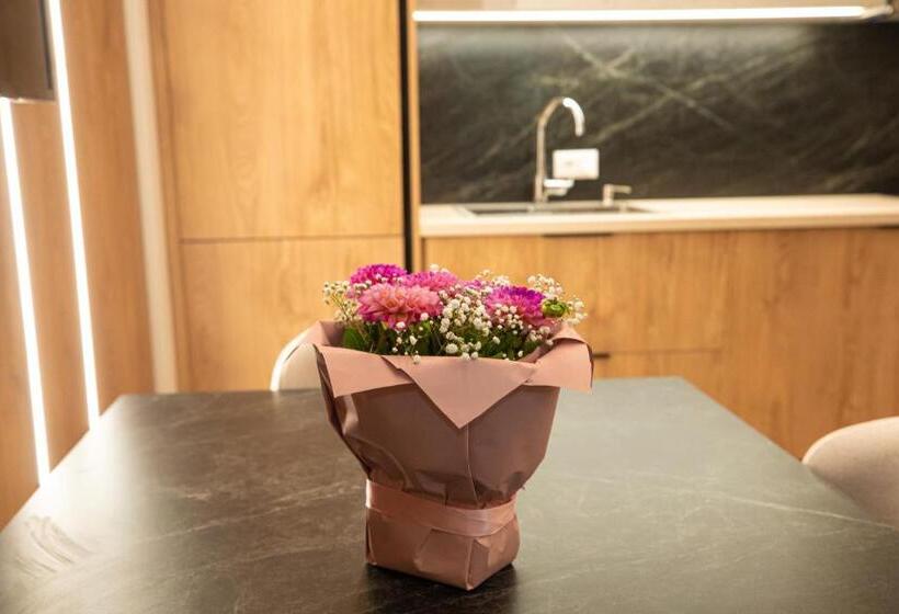 Vlore Luxury Apartaments Fael