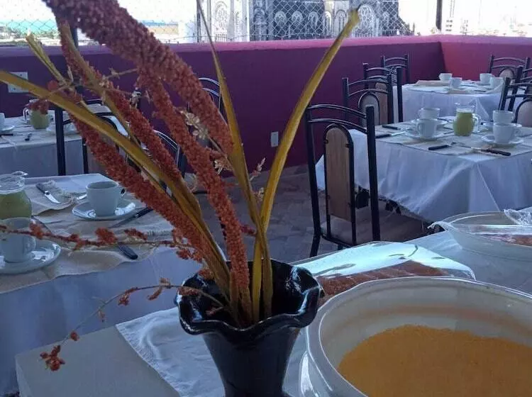 هتل Central Palace