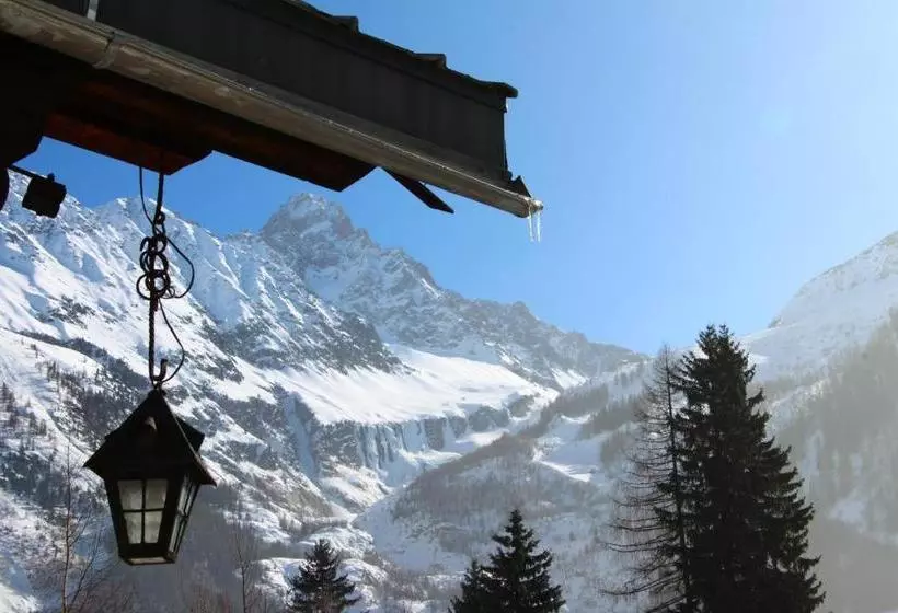Chalet Falcon
