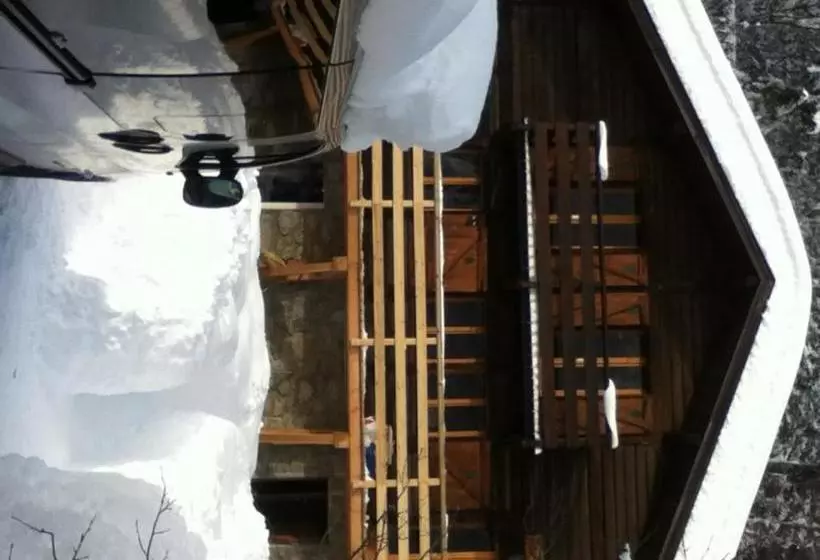 Chalet Falcon