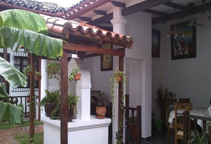 مسافرخانه Residencial Ikandire