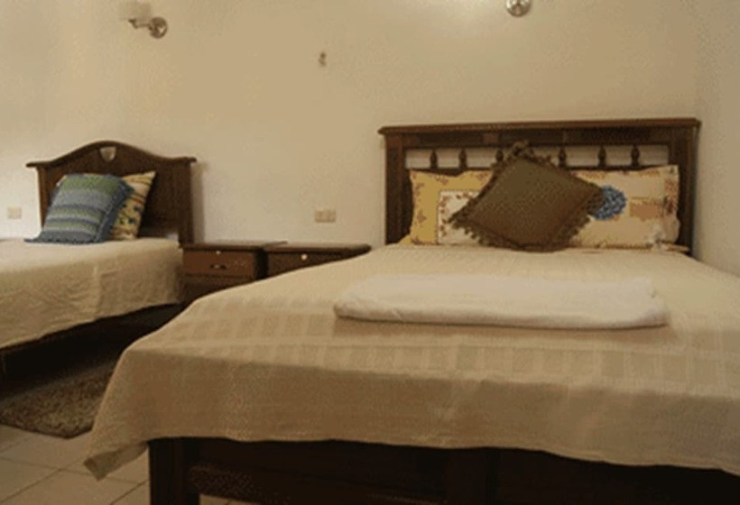 مسافرخانه Residencial Ikandire