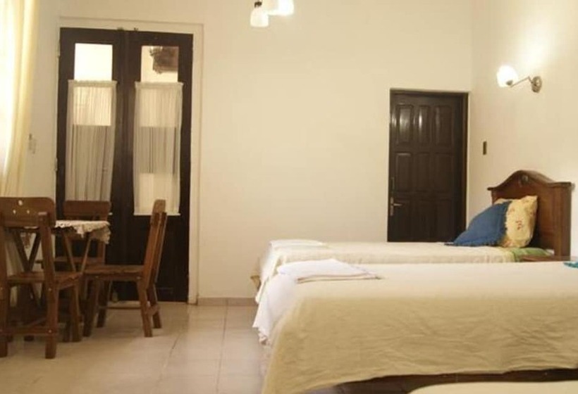 مسافرخانه Residencial Ikandire