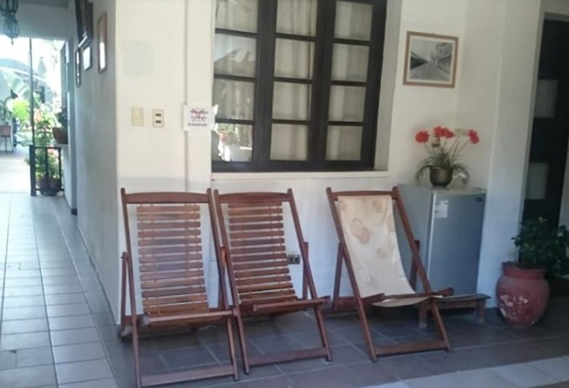 مسافرخانه Residencial Ikandire