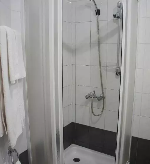 هتل Gostinitsa Akron