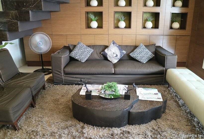 ホテル Avenue Suites