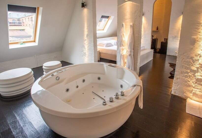 فندق B&b Suites Feek