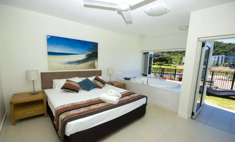 ホテル Beachside Magnetic Harbour Apartments