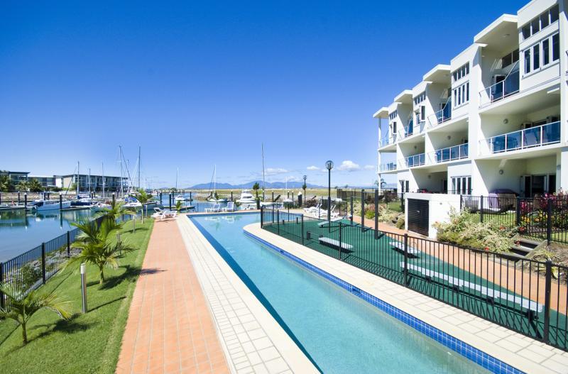 酒店 Beachside Magnetic Harbour Apartments