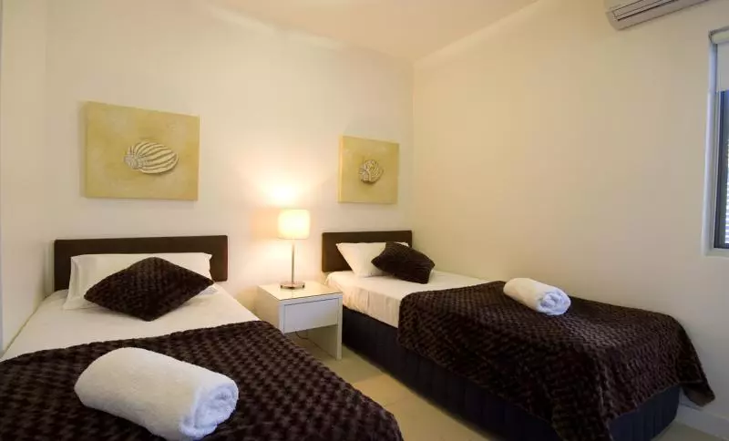 ホテル Beachside Magnetic Harbour Apartments