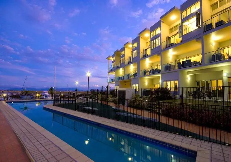 ホテル Beachside Magnetic Harbour Apartments