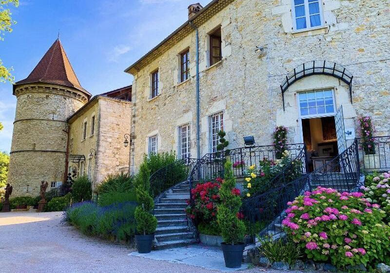 Отель Chateau Chapeau Cornu