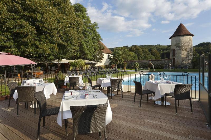 Отель Chateau Chapeau Cornu